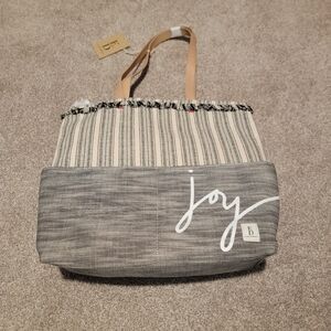 NWT Tote bag With Dust Ruffle